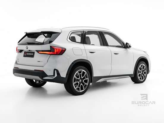 BMW-X1-2024