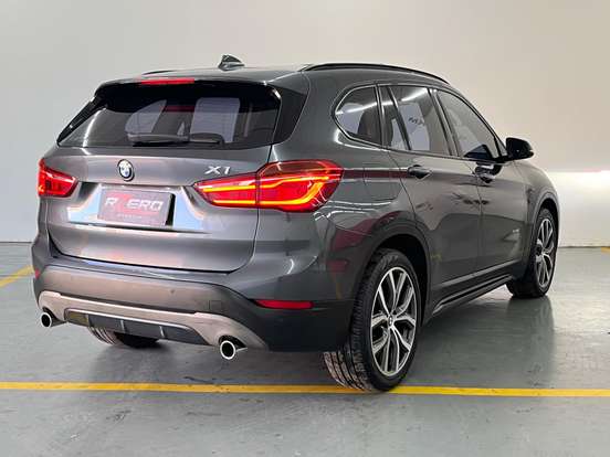 BMW-X1-2015