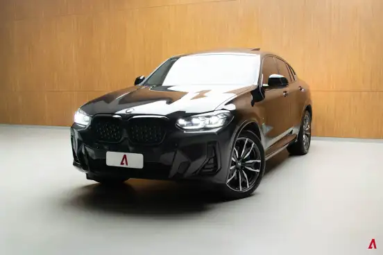 BMW-X4-2022