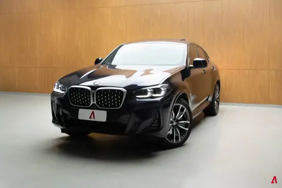 BMW-X4-2022