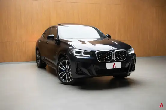 BMW-X4-2022