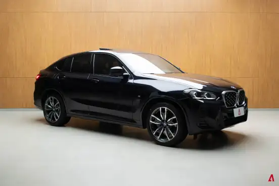 BMW-X4-2022