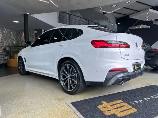 BMW-X4-2019