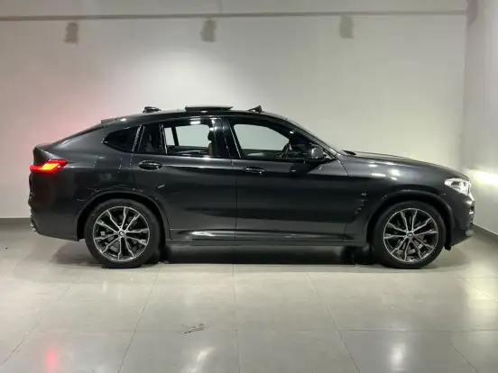 BMW-X4-2018