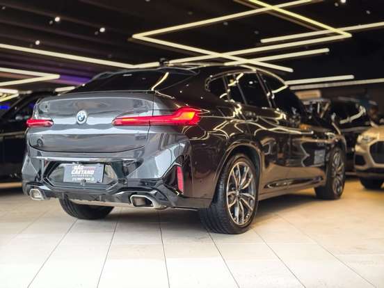 BMW-X4-2024