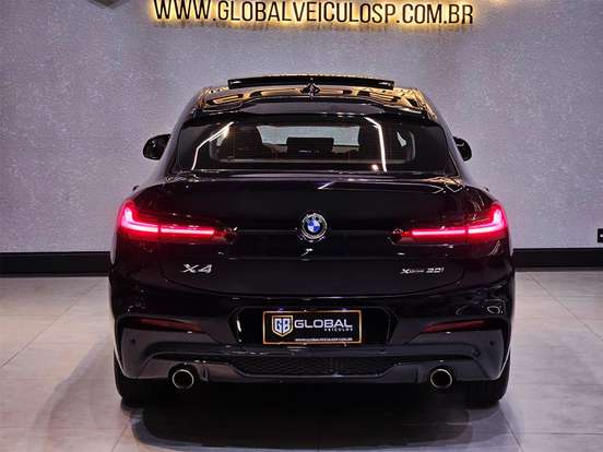BMW-X4-2021