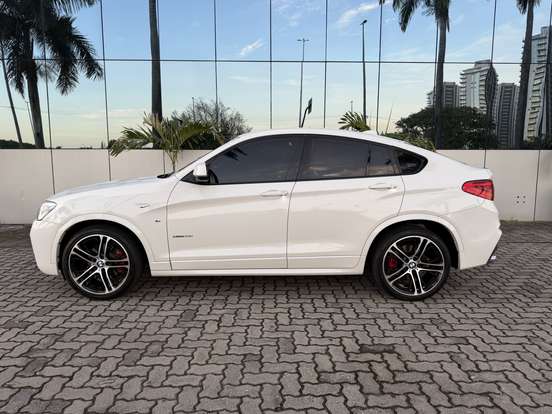 BMW-X4-2015