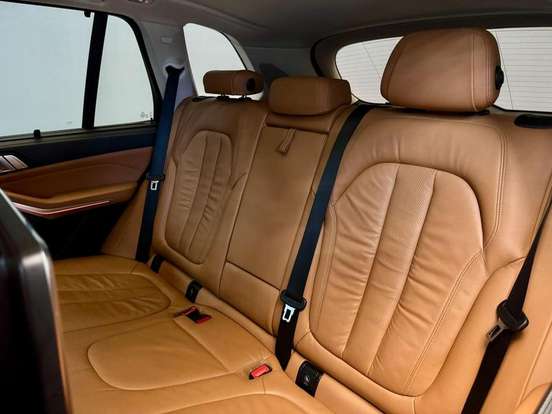 BMW-X5-2019