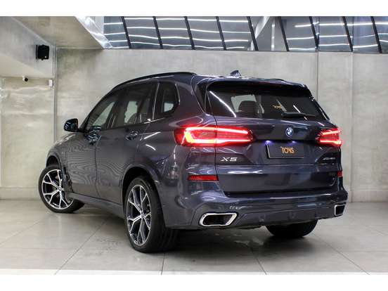 BMW-X5-3.0 I6 TURBO HÍBRIDO XDRIVE45E M SPORT AUTOMÁTICO BMW-X5-2021