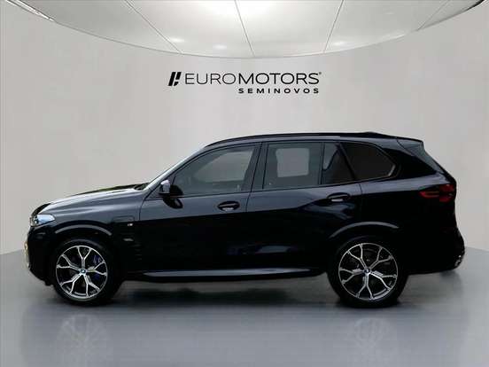 BMW-X5-2024