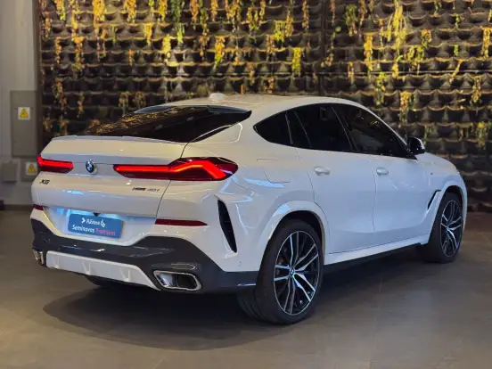 BMW-X6-3.0 TWINPOWER GASOLINA XDRIVE40I M SPORT AUTOMÁTICO BMW-X6-2024
