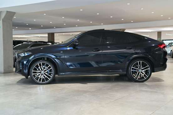 BMW-X6-2023
