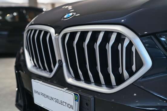 BMW-X6-2023