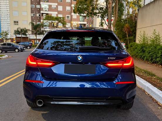 BMW-118i-1.5 12V GASOLINA SPORT GP STEPTRONIC BMW-118i-2019