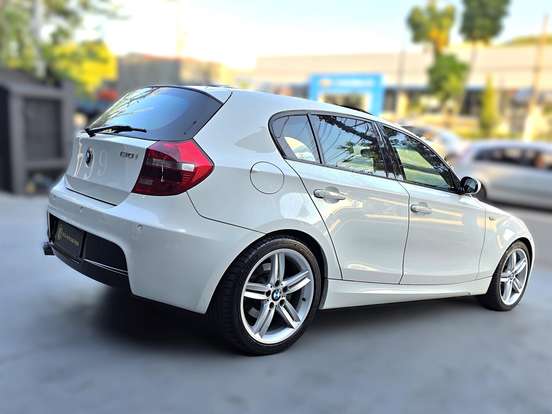 BMW-130i-3.0 SPORT HATCH 24V GASOLINA 4P AUTOMÁTICO BMW-130i-2009