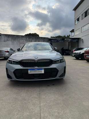BMW-330e-2022