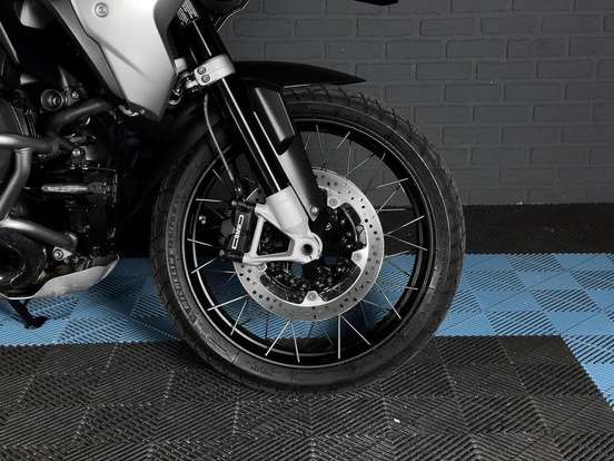 BMW-R 1250 GS TRIPLE BLACK BMW-R 1250 GS TRIPLE BLACK-2021