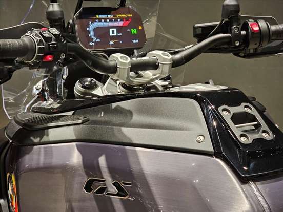 BMW-R 1300 GS ADVENTURE TRIPLE BLACK-2025