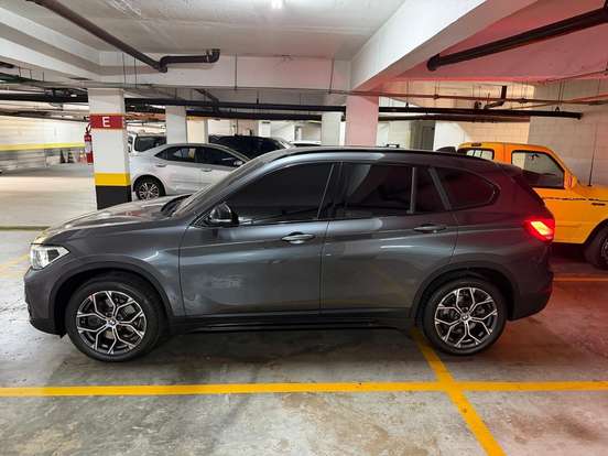 BMW-X1-2021