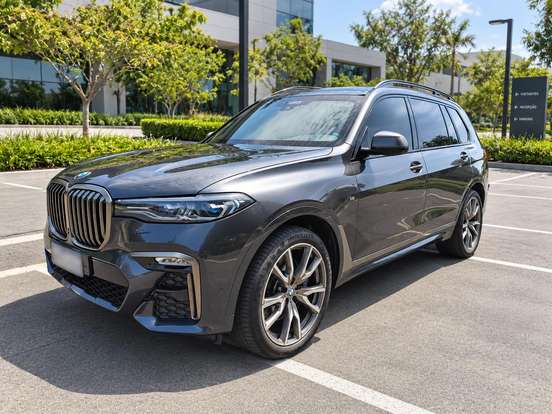 BMW-X7-2020