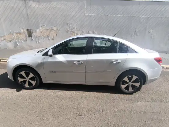 CHEVROLET-CRUZE-2013