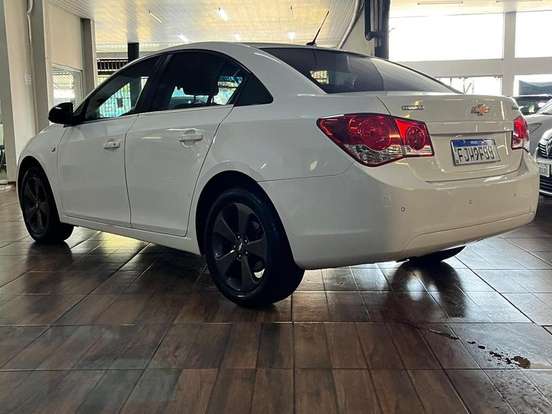 CHEVROLET-CRUZE-2013