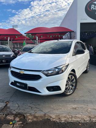 CHEVROLET ONIX 1.4 MPFI ADVANTAGE 8V FLEX 4P AUTOMÁTICO