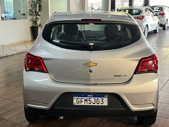 CHEVROLET-ONIX-2017