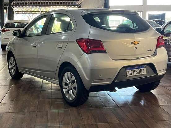CHEVROLET-ONIX-1.4 MPFI LT 8V FLEX 4P AUTOMÁTICO CHEVROLET-ONIX-2017