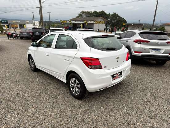 CHEVROLET-ONIX-1.4 MPFI LT 8V FLEX 4P AUTOMÁTICO CHEVROLET-ONIX-2014