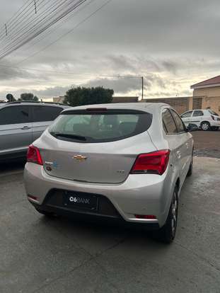 CHEVROLET-ONIX-2017