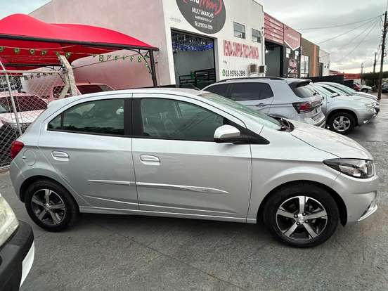 CHEVROLET-ONIX-2017