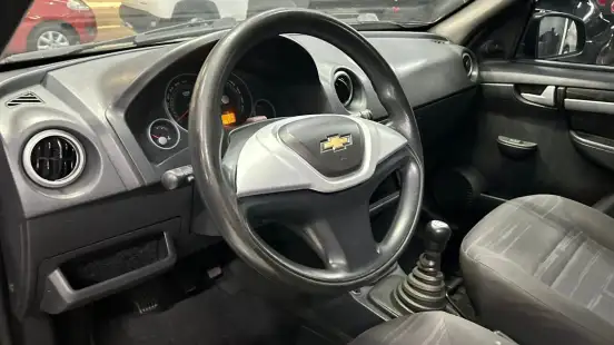CHEVROLET-PRISMA-2010
