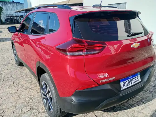 CHEVROLET-TRACKER-2023