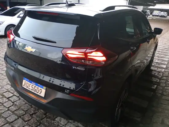 CHEVROLET-TRACKER-2023
