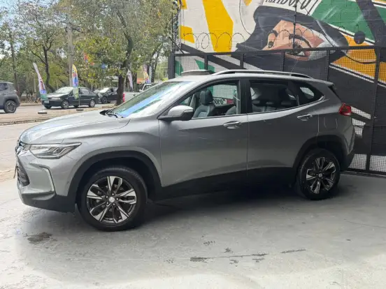 CHEVROLET-TRACKER-2025