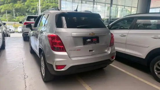 CHEVROLET-TRACKER-2018