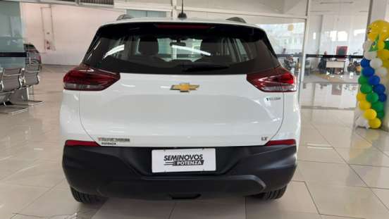 CHEVROLET-TRACKER-2023