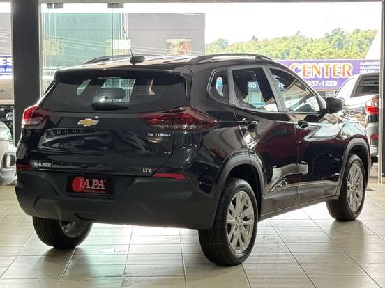 CHEVROLET-TRACKER-2024