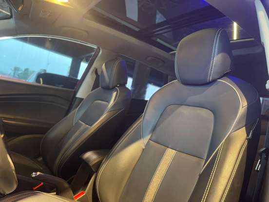 CHEVROLET-TRACKER-2023