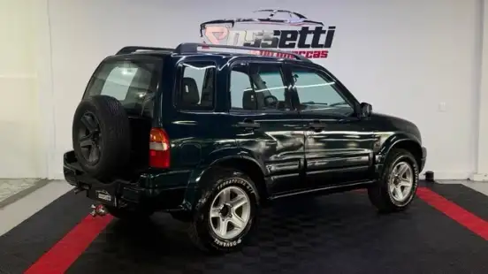 CHEVROLET-TRACKER-2001