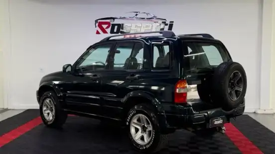 CHEVROLET-TRACKER-2001