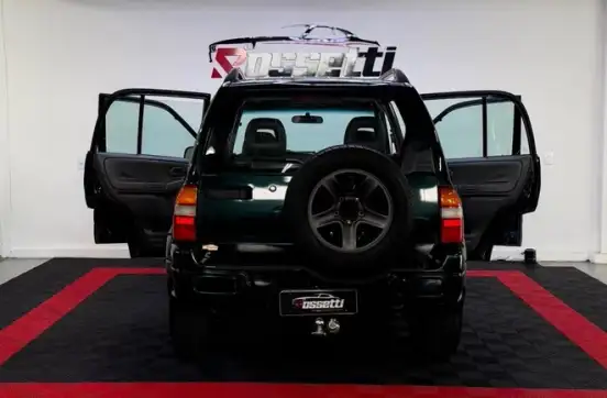 CHEVROLET-TRACKER-2001