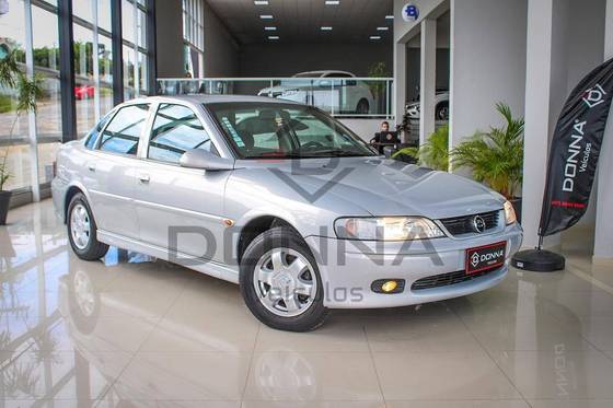 CHEVROLET VECTRA 2.2 MPFI GL MILENIUM 8V GASOLINA 4P MANUAL