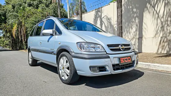 CHEVROLET ZAFIRA 2.0 MPFI ELEGANCE 8V FLEX 4P AUTOMÁTICO