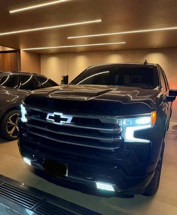 CHEVROLET SILVERADO 5.3 V8 GASOLINA 1500 HIGH COUNTRY 4X4 AUTOMÁTICO