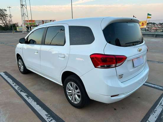 CHEVROLET-SPIN-2023