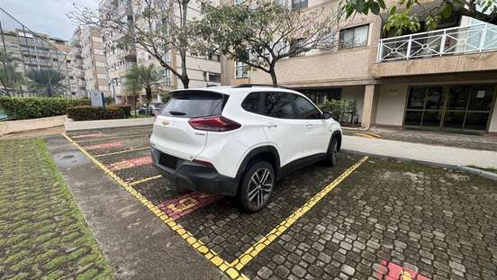 CHEVROLET-TRACKER-2024