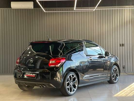 CITROËN-DS3-2012