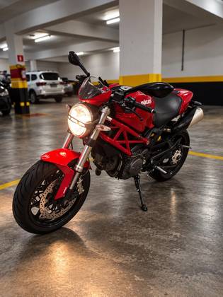 DUCATI MONSTER 796 